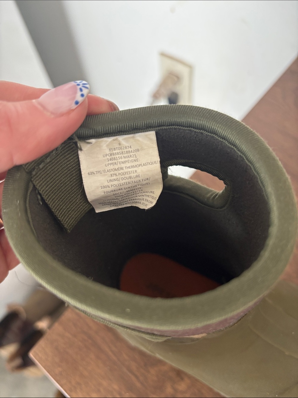 Joe Fresh Olive Green Camo Kids Winter Boots - Picture 3 of 3